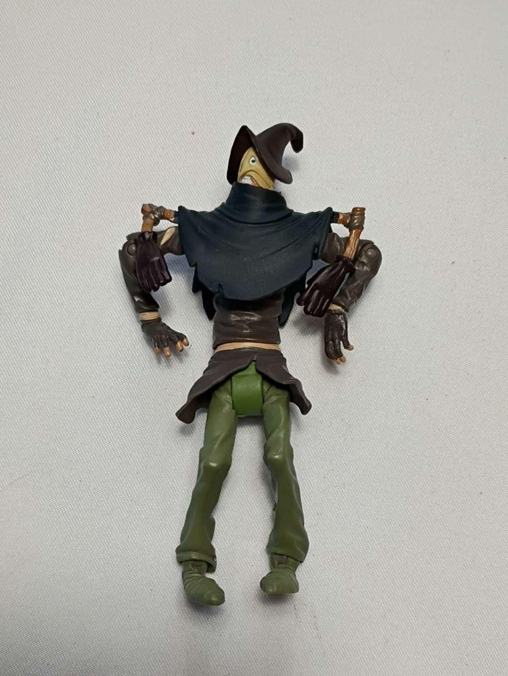 EUC Batman DC Universe Infinite Heroes Scarecrow 4” Action Figure Gotham Knight